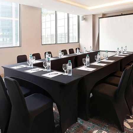 Novotel Samator Surabaya Timur Exteriör bild