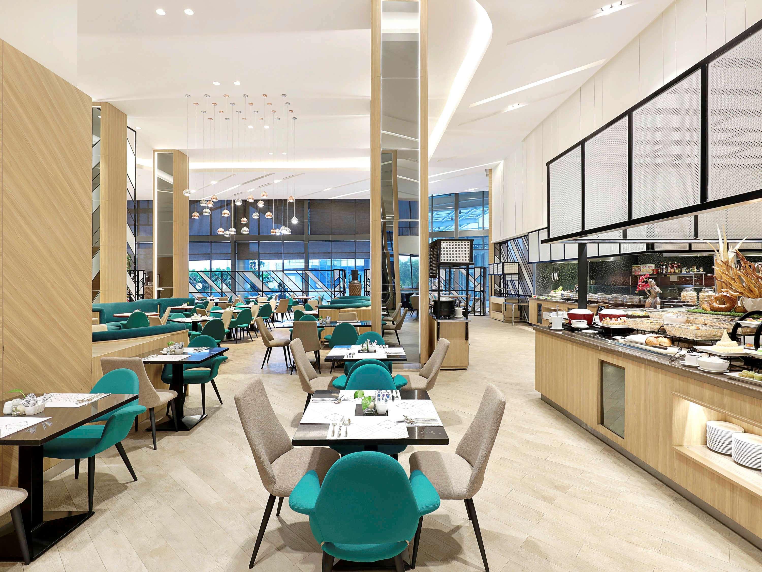 Novotel Samator Surabaya Timur Exteriör bild