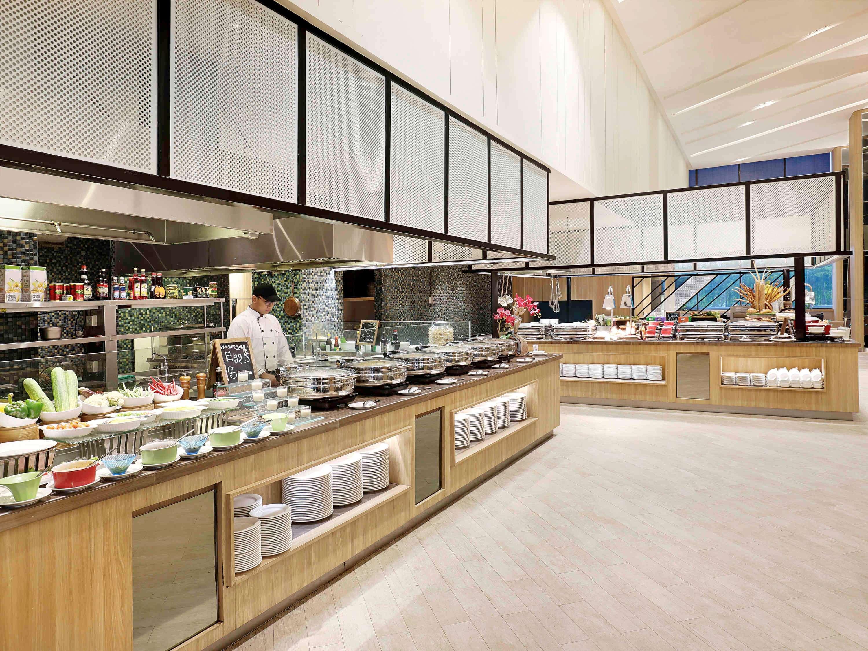 Novotel Samator Surabaya Timur Exteriör bild