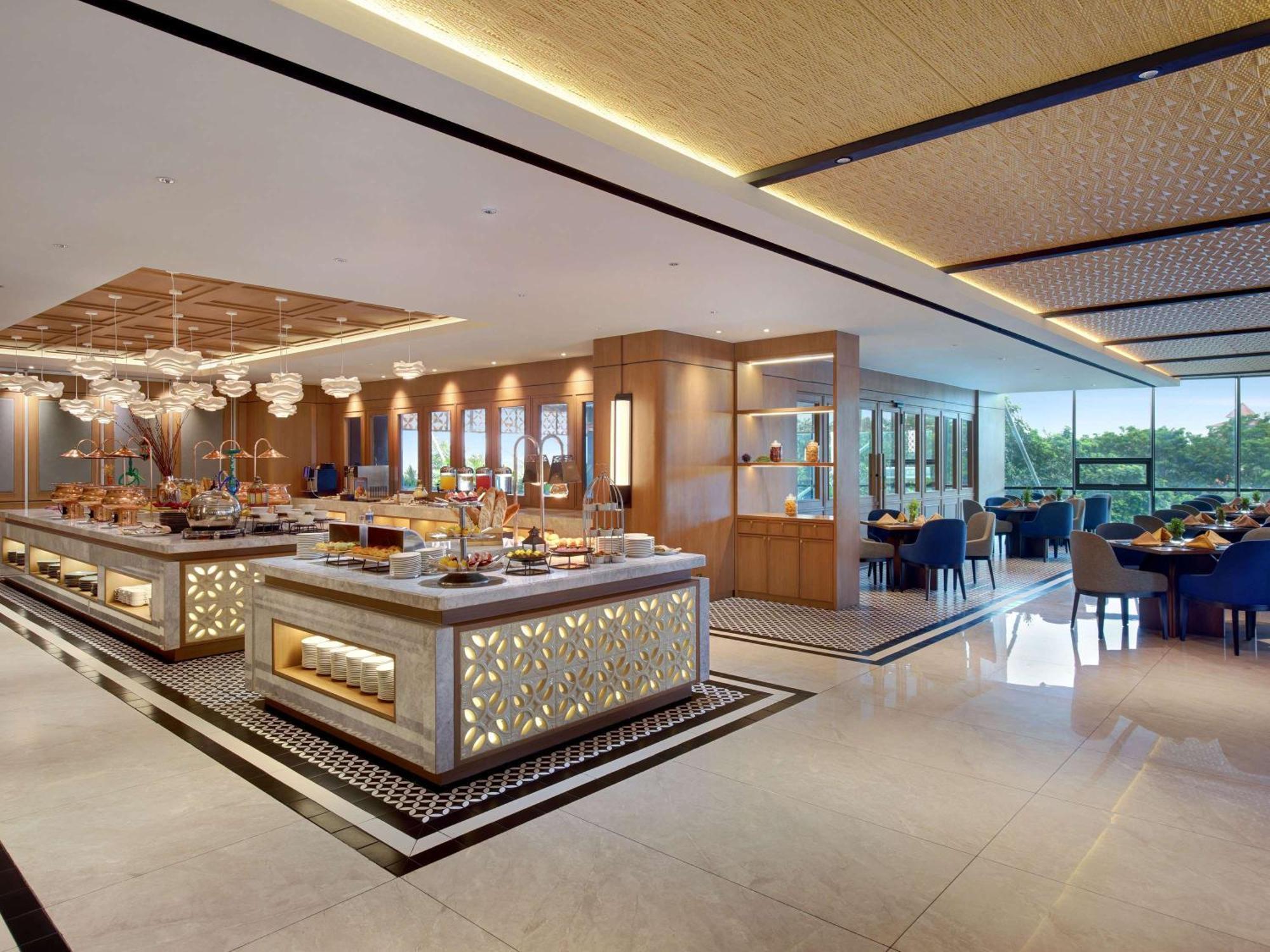 Novotel Samator Surabaya Timur Exteriör bild