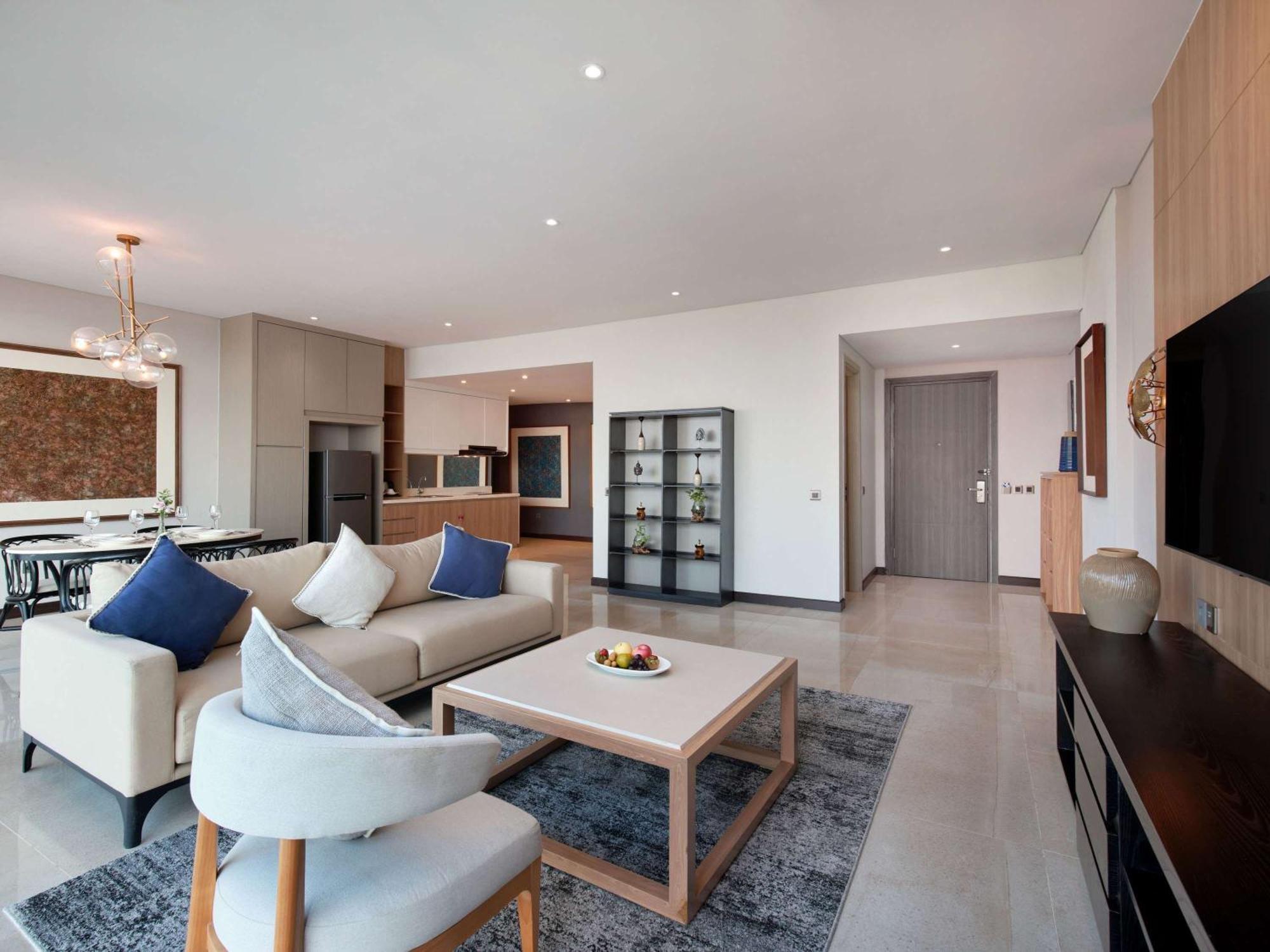 Novotel Samator Surabaya Timur Exteriör bild